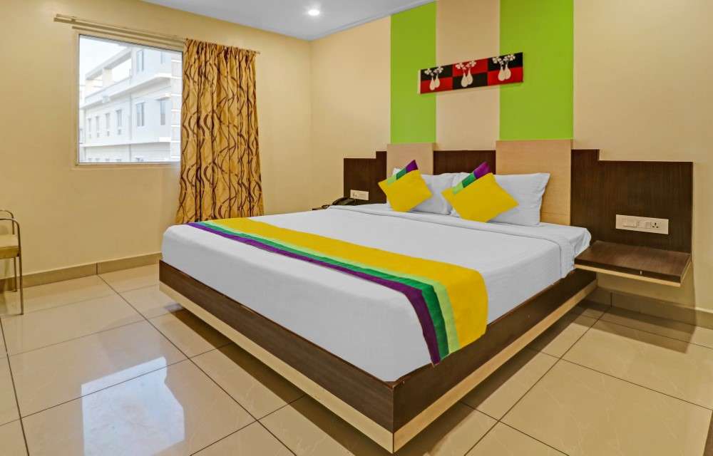 Hotels G Square