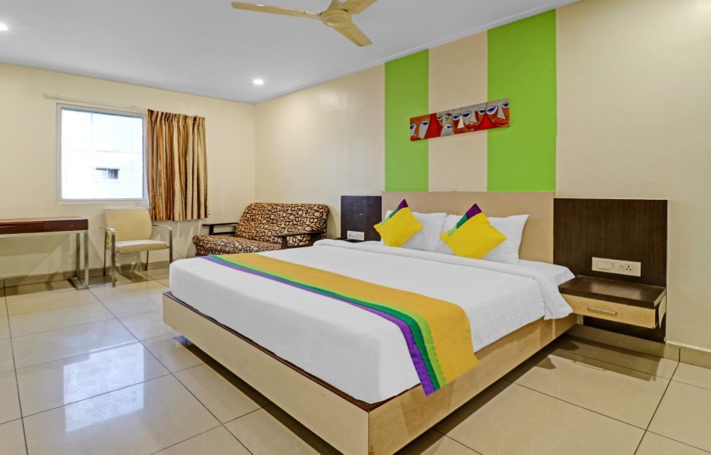 Club Plus Room in Kanuru