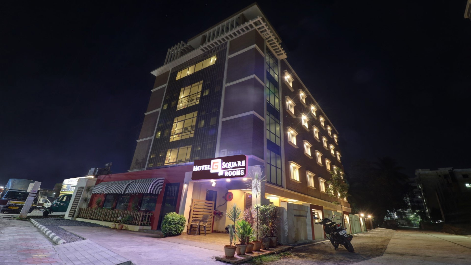 Hotels G Square