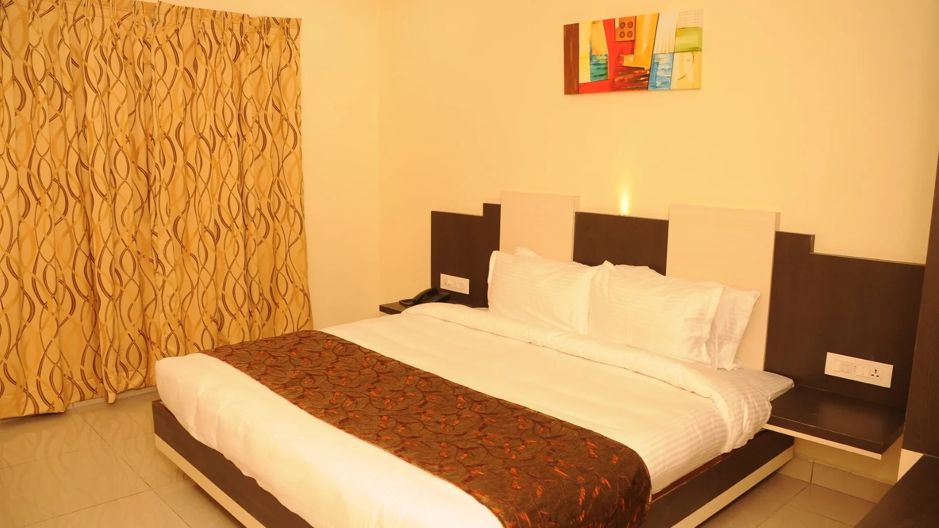 Hotels G Square
