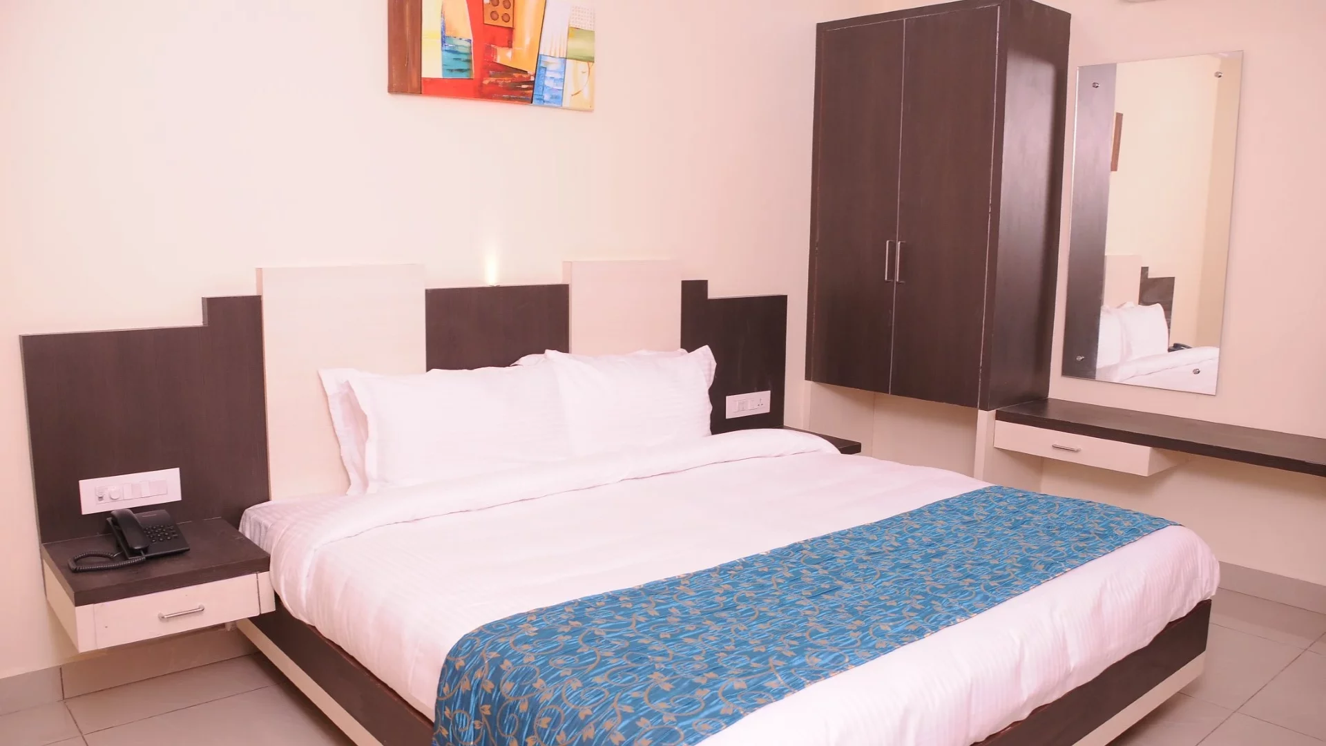 Hotels G Square